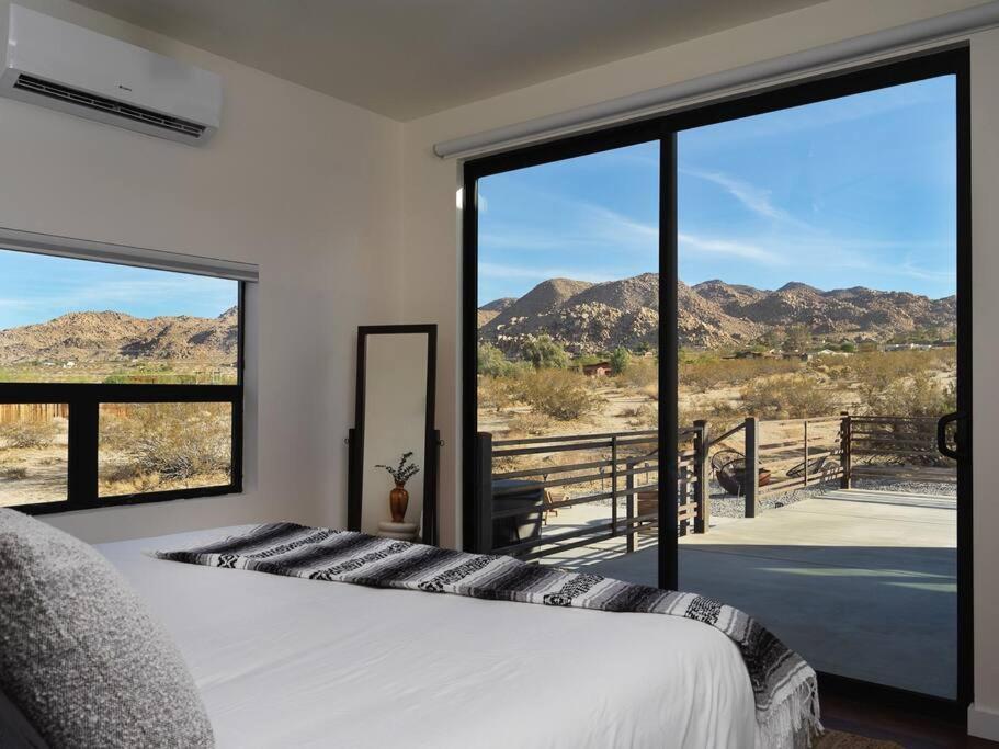 Panoramic Heaven - Luxury Designer Property W Spa Joshua Tree Exterior photo