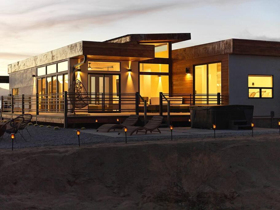 Panoramic Heaven - Luxury Designer Property W Spa Joshua Tree Exterior photo